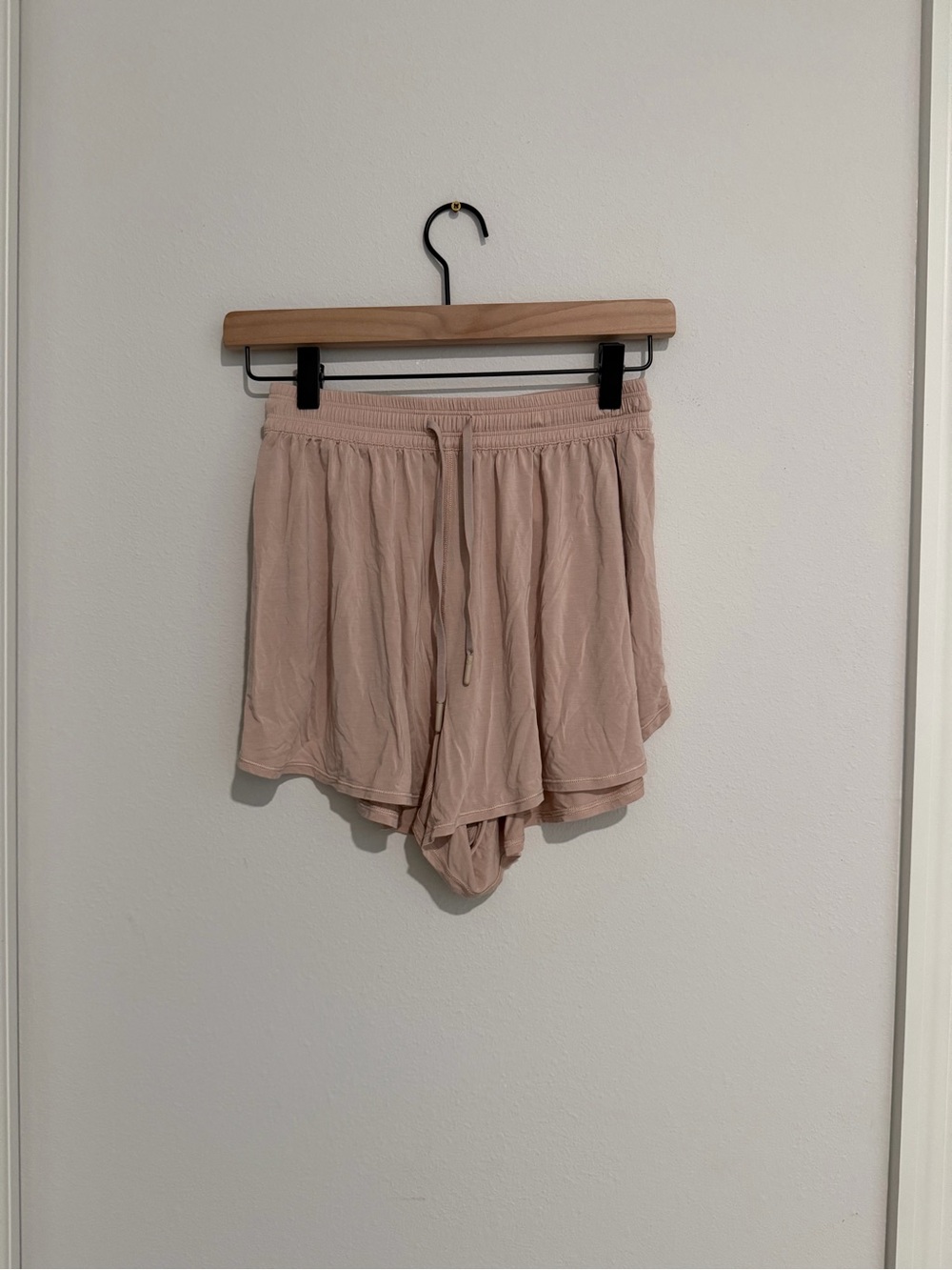Lululemon Women's Soft Drawstring Lounge Shorts - Blush